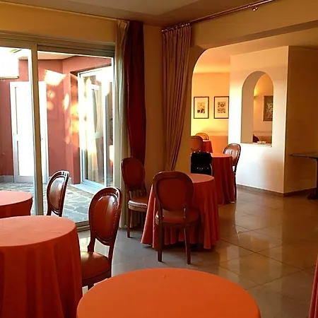 Daniel Hotel 4*